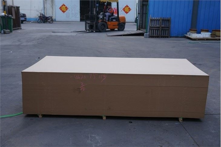 18mm 4x8 MDF With Melamine Film Sheet Melamine Laminated MDF