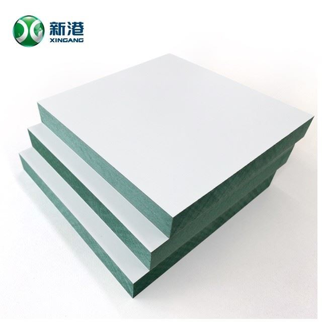 18mm Waterproof Green MDF Board Laminated High Gloss Surface Paper For Furniture