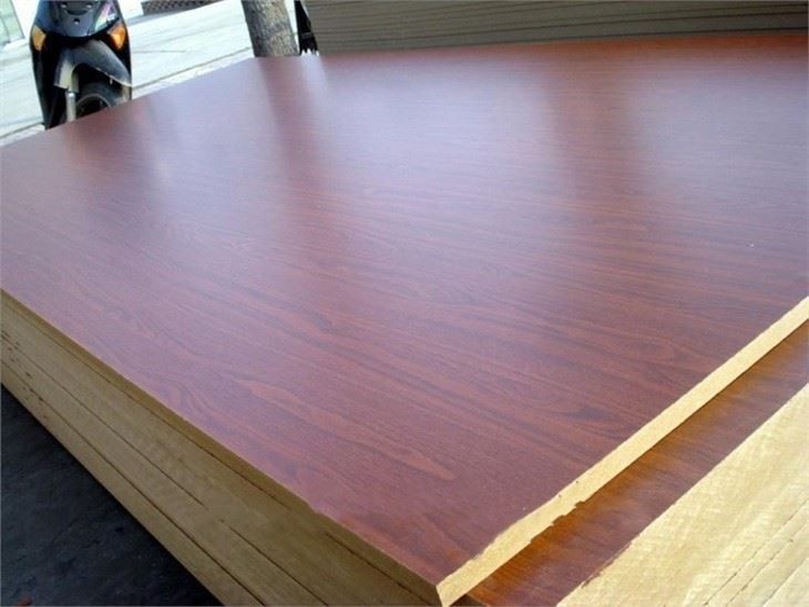 Manufacturer Cheap 4x8 18mm Waterproof Marine Plywood Furniture Melamine Laminated Plywood Price
