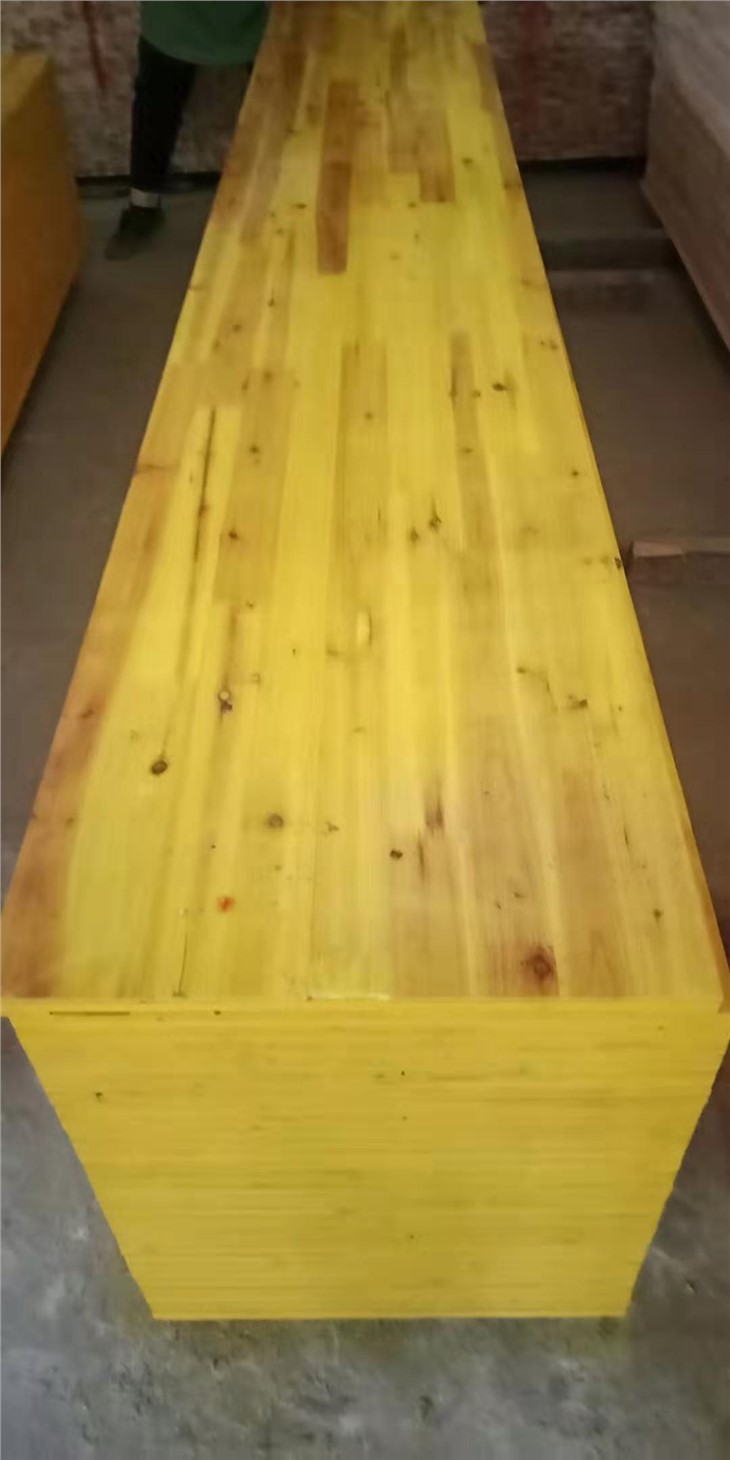 Three -layer 3PLY YELLOW SHUTTERING PANEL