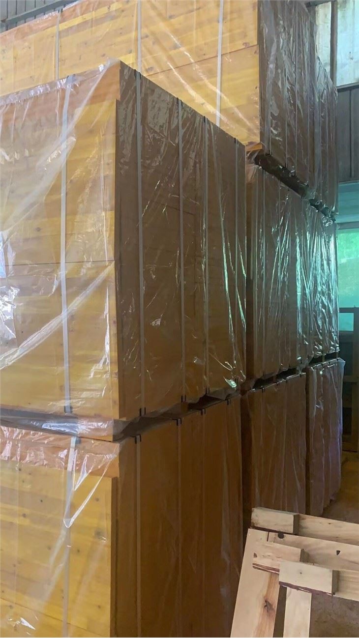 Three -layer 3PLY YELLOW SHUTTERING PANEL