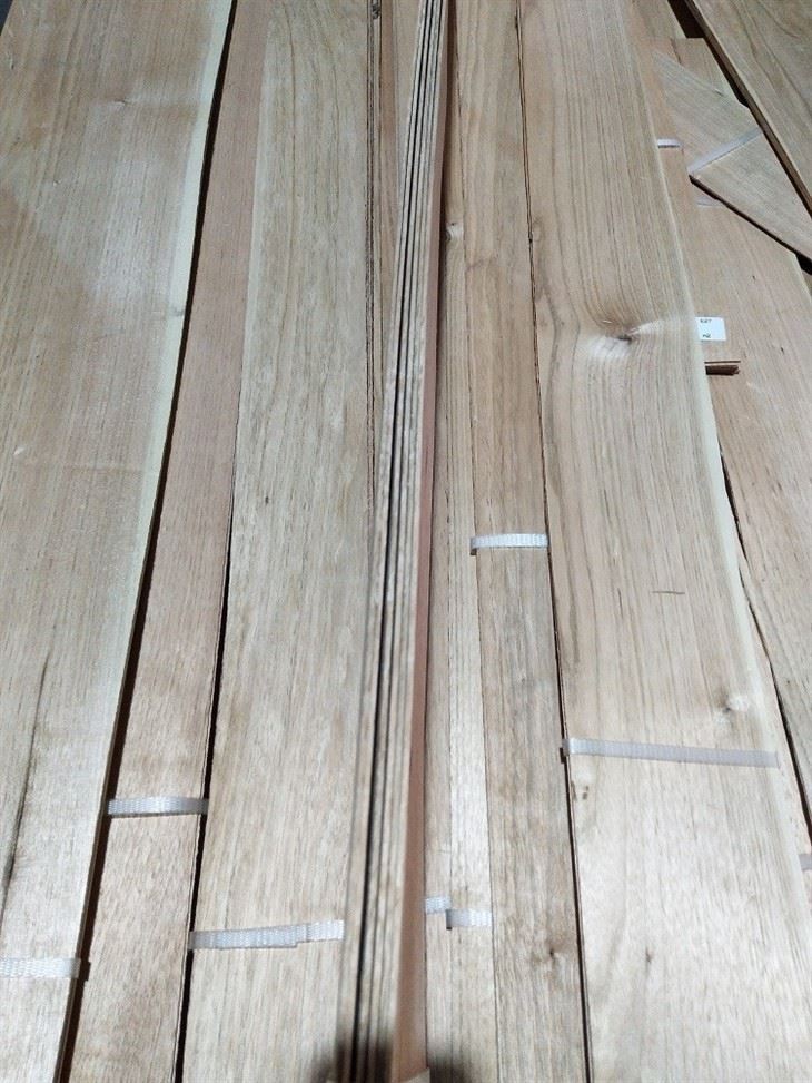 White Poplar Core Recon Laminated Engineering Veneer With Melamine Paper