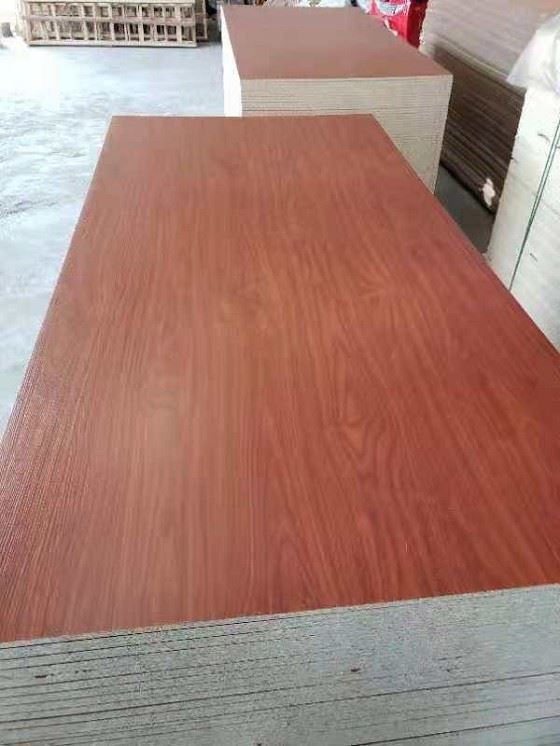 18mm Laminated Chipboard